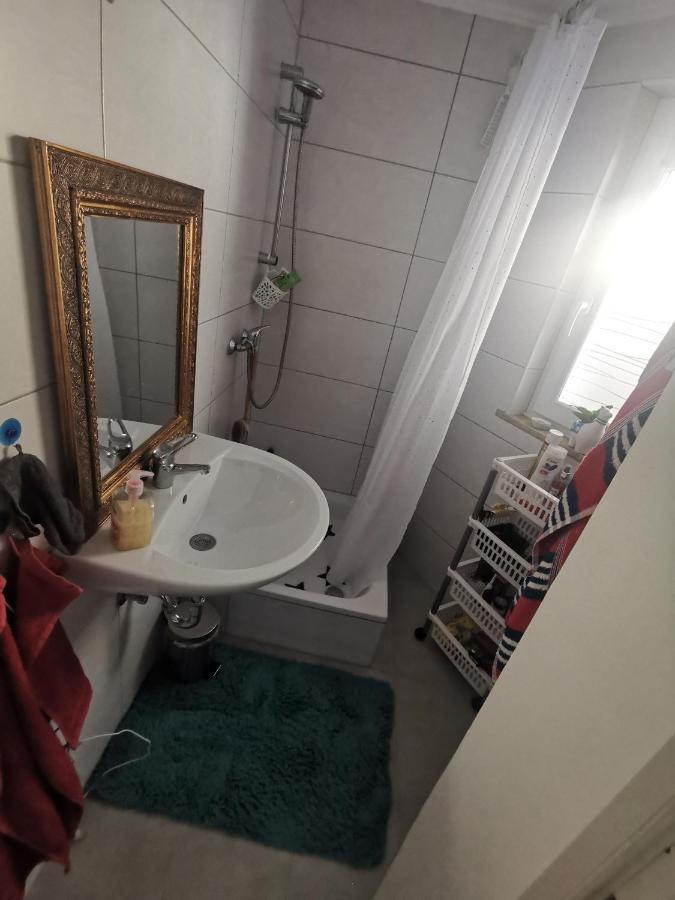 Privates Zimmer In Ruhiger Lage Heidenheim-Steinheim Am Albuch Exteriör bild